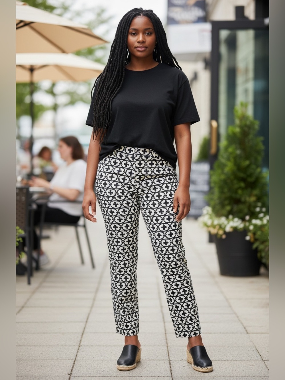 Boden Navy and White Straight Leg Pants